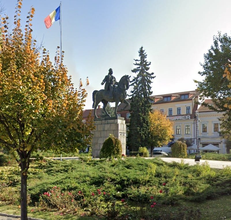 Statuia lui Avram Iancu Targu - Mures - Google Street View