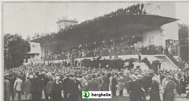 Tribuna acoperita