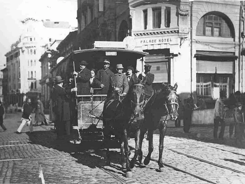 Tramvai_cu_cai_(1871)