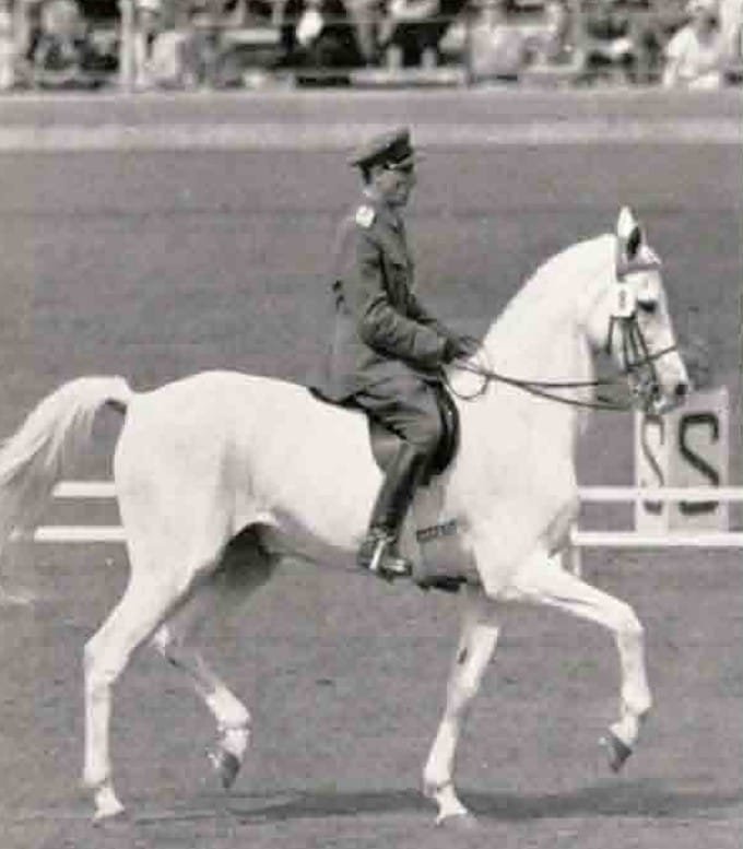 Nicolae Mihalcea cu Mihnea Olimpiada din 1956